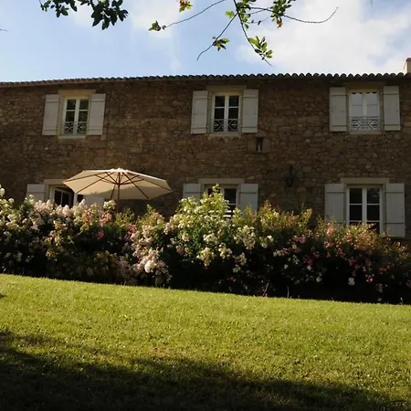 Maison Renovee Avec Piscine Et Grand Jardin, A 2 Km De La Vallee De L'yon Landhaus