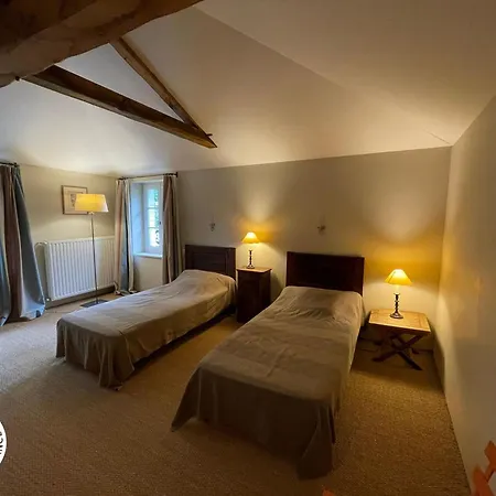 Maison Renovee Avec Piscine Et Grand Jardin, A 2 Km De La Vallee De L'yon - Fr-1-426-329 *