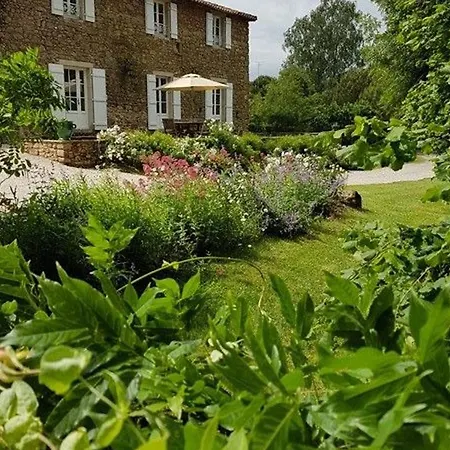 Maison Renovee Avec Piscine Et Grand Jardin, A 2 Km De La Vallee De L'yon Le Tablier